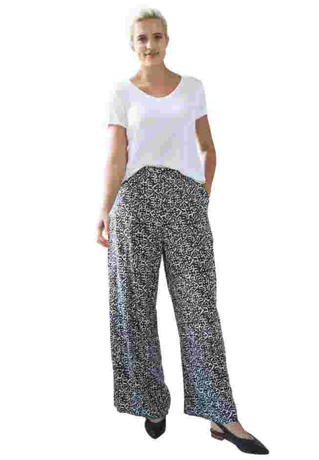 Wide-Leg Soft Pants with Back Elastic image number 4