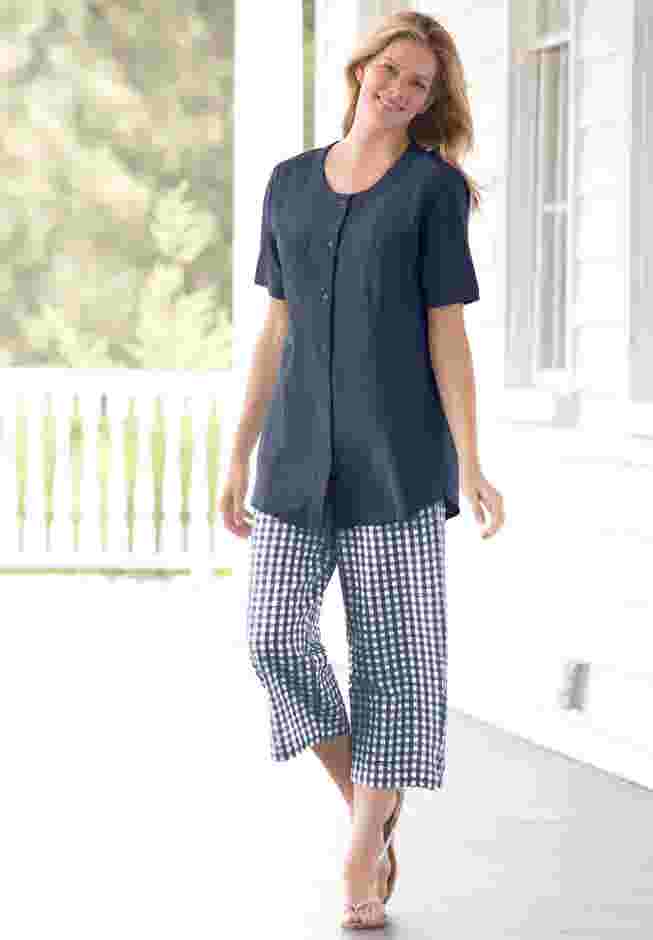 Womens Plus-Size Seersucker Pull-On Elastic-Waist Capri Pants image number 4