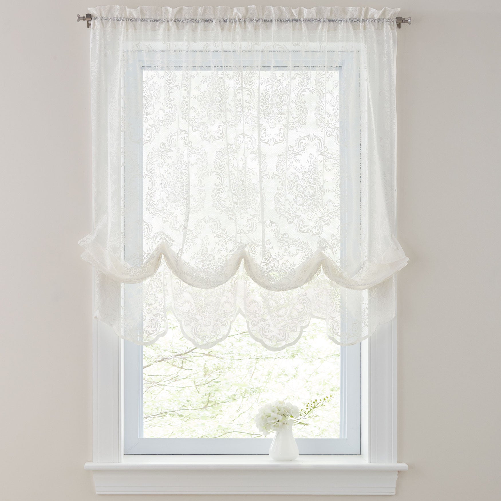 Vintage Lace Balloon Shade image number 0