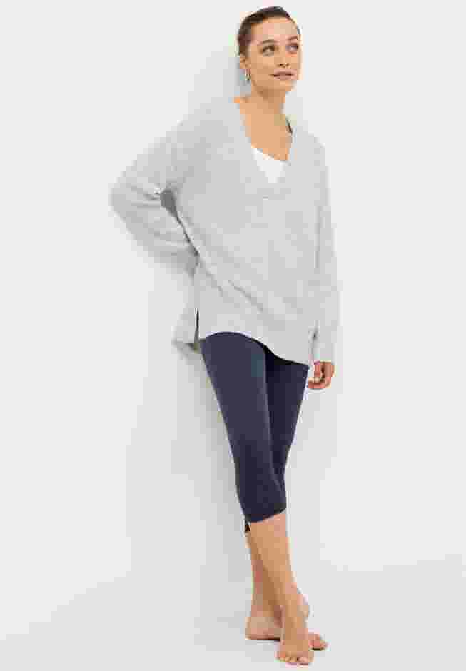 Knit Capri Leggings image number 2