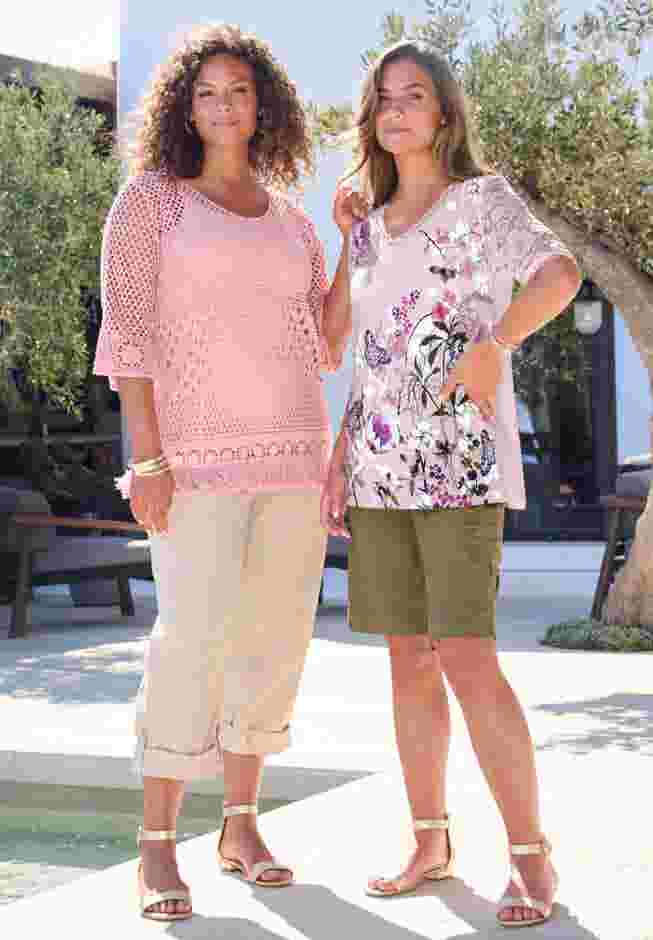 Ultra Drape V Neck Lace Print Tee image number 3