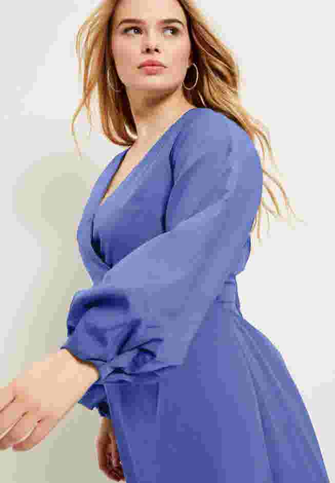Puff-Sleeve Dress image number 3