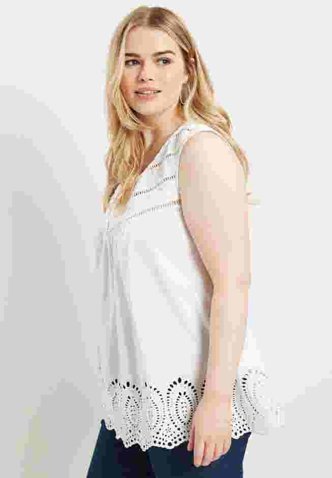 Lace Yoke La Vie Tank image number 2