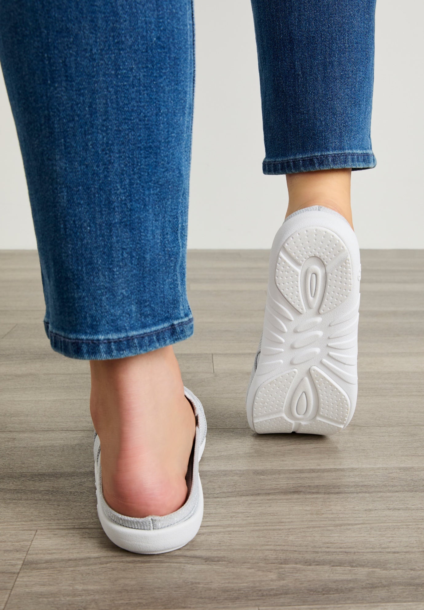 The Gwyneth Arch Support Slip On Mule image number 7