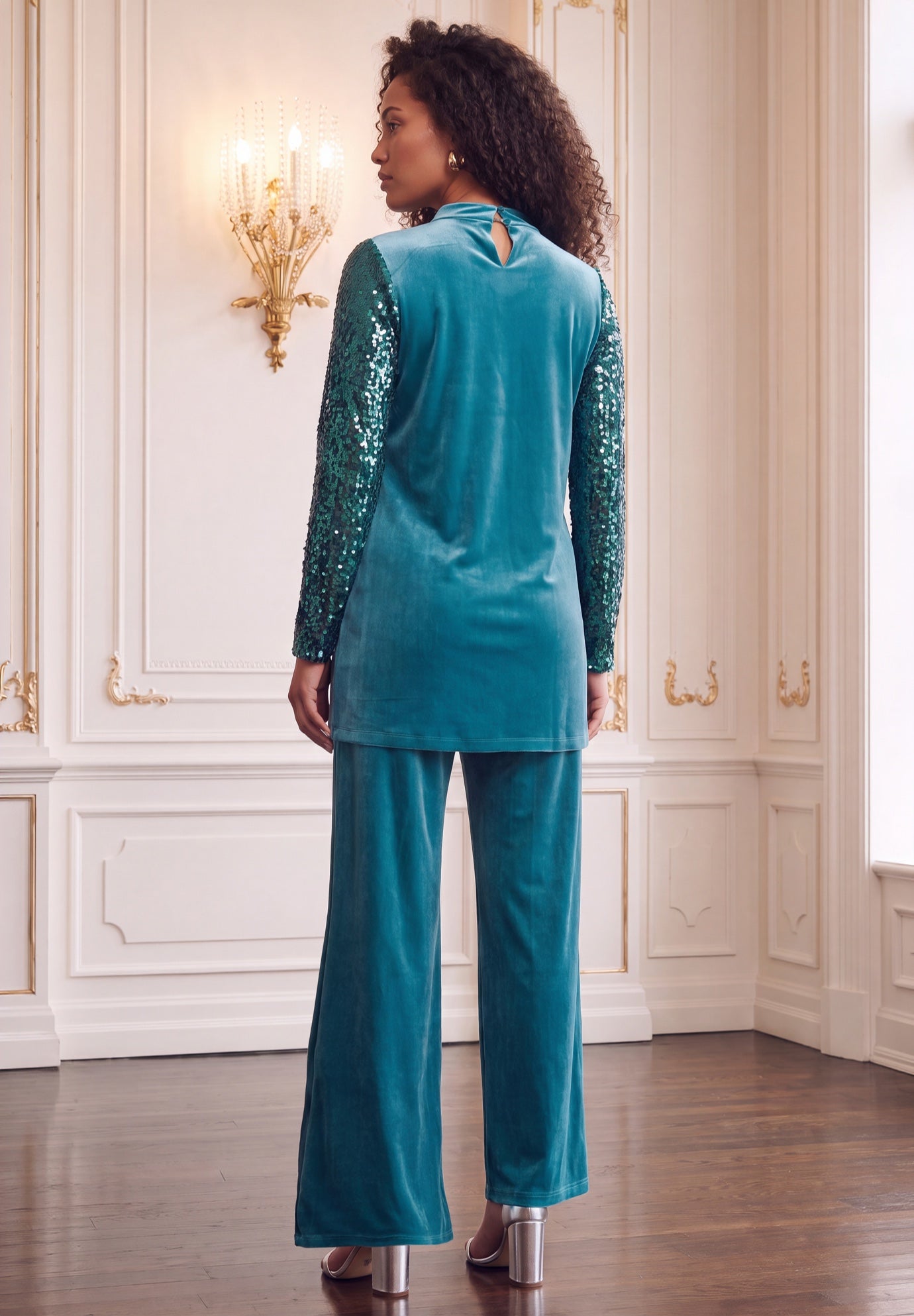 Keyhole Velour Pant Set. image number 1