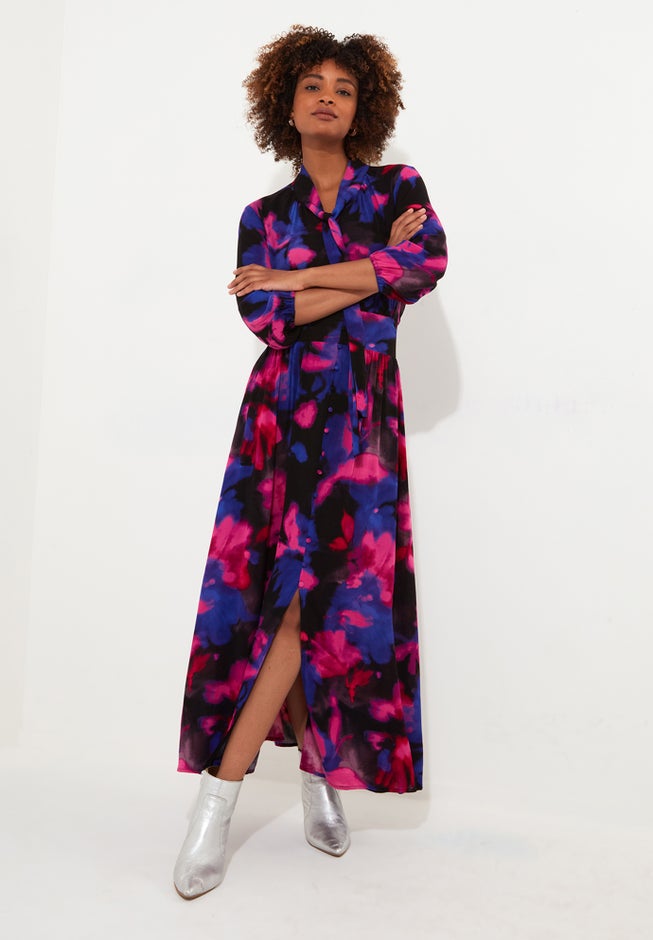 Tie Neck Printed Maxi Dress image number 5