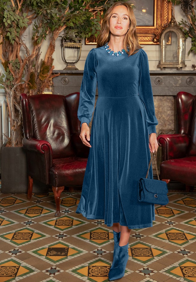Crew Neck Velvet Midi Dress image number 1
