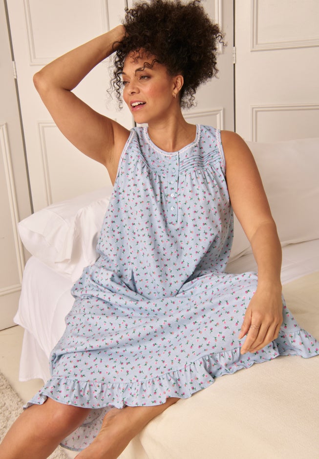 Rosebud Gown image number 3