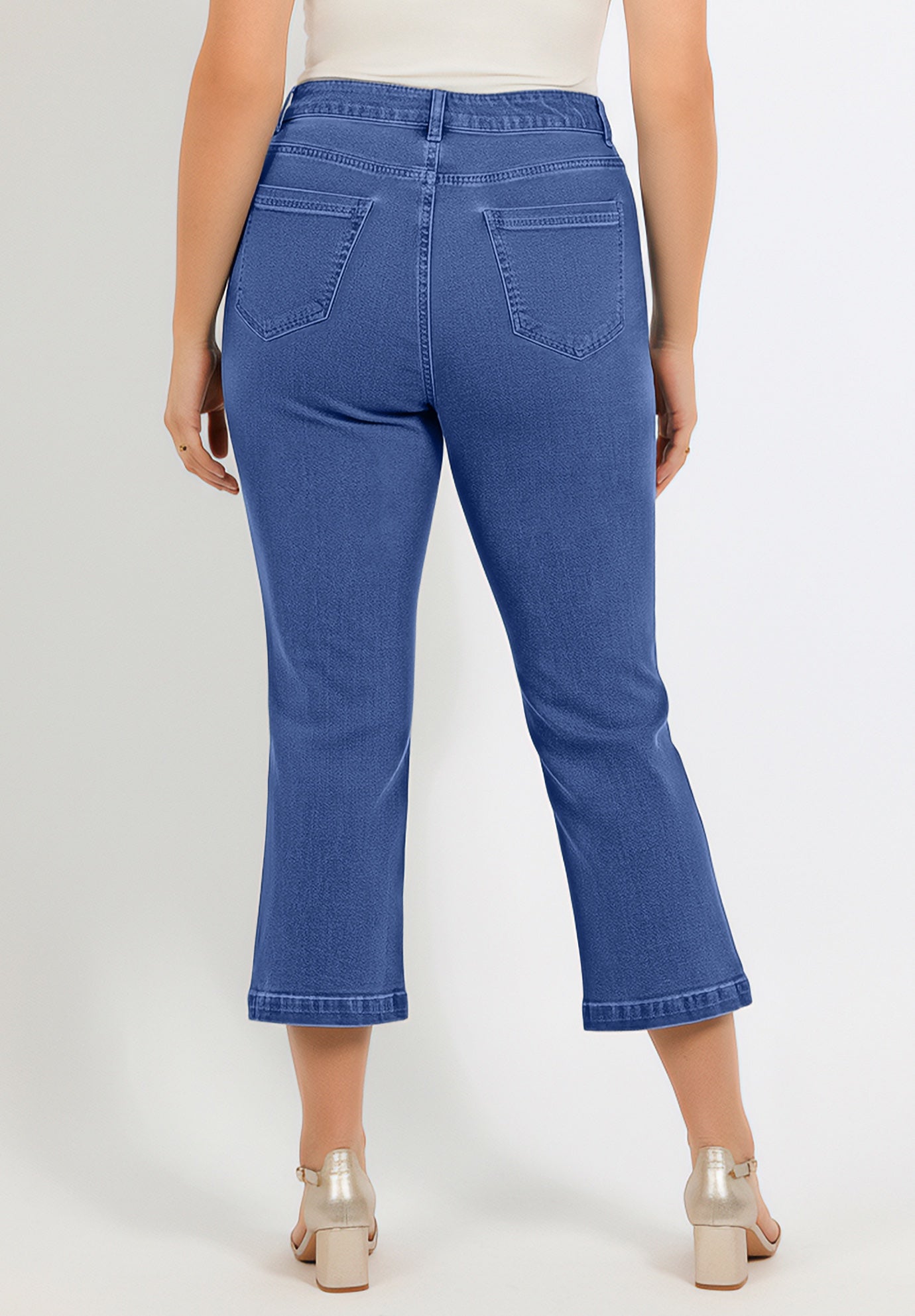 Plus Size Classic Stretch High-Rise Kick-Flare Cropped Jean image number 2