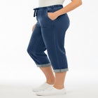 Plus Size Knit Denim Pull-On Cuffed Capri Jean image number null