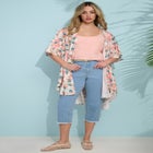 Plus Size Straight-Leg Frayed Hem Cropped Capri Jean image number null