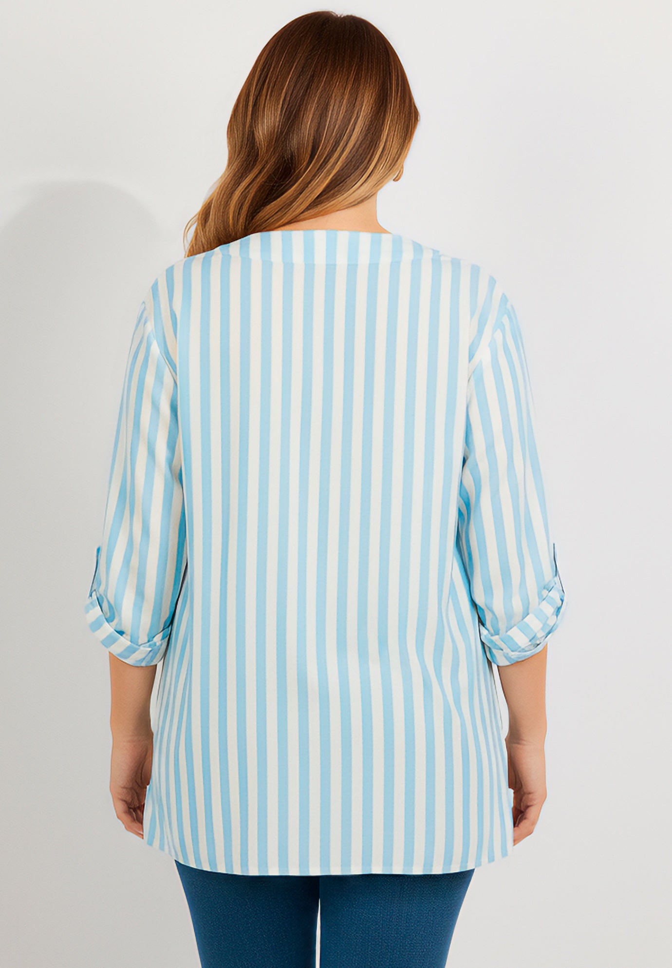 Plus Size Linen-Blend Y-Neck Roll-Tab Sleeve Tunic image number 2