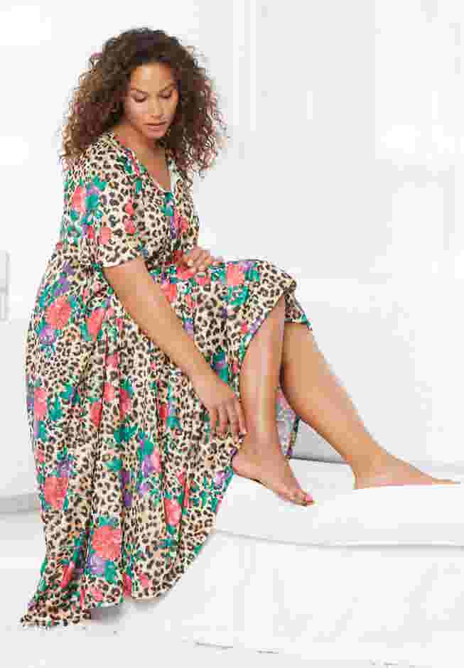 Sweeping Printed Lounger image number 0