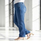 Plus Size 360&ordm; Stretch 5-Pocket Straight-Leg Pull-On Jean image number null