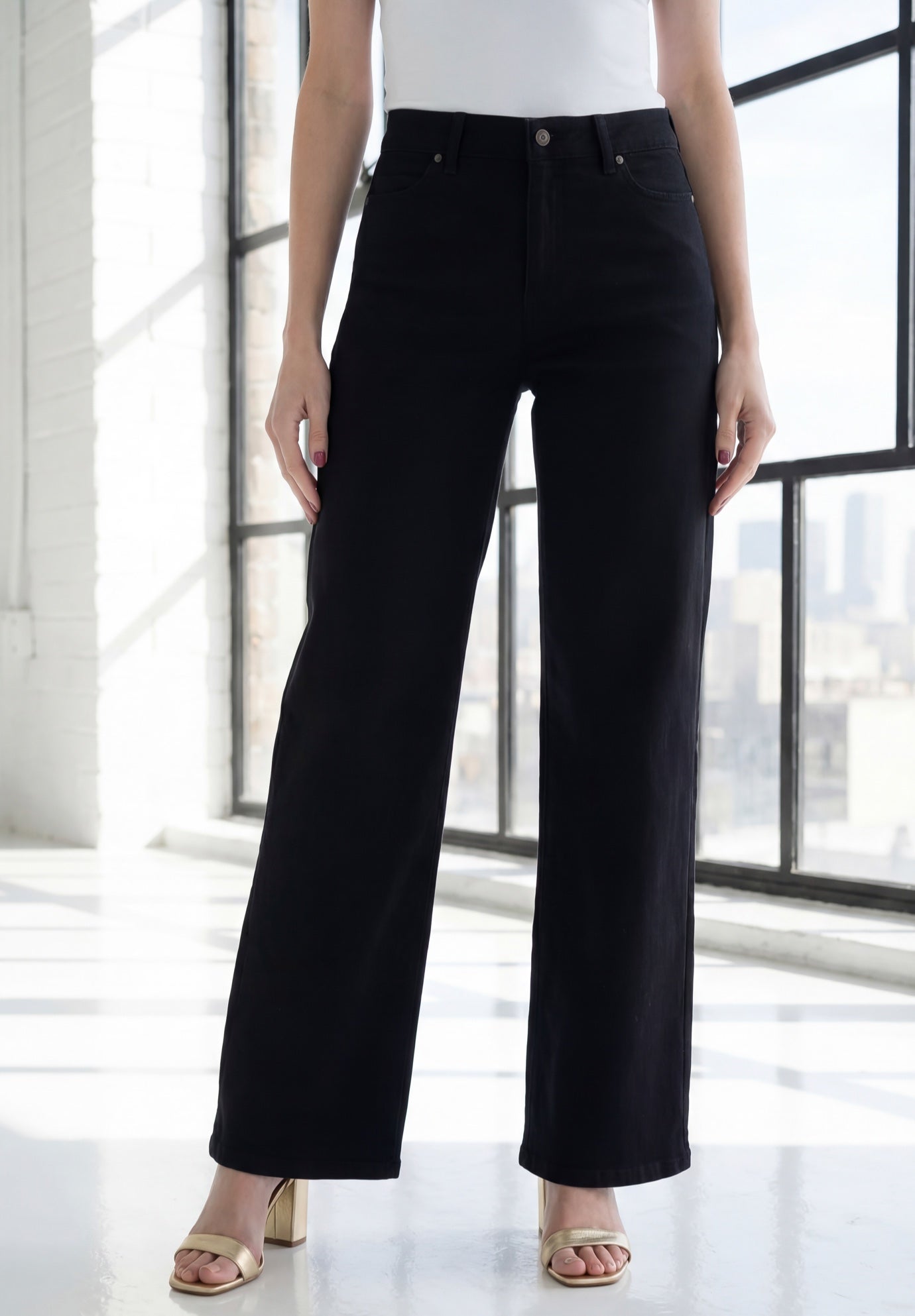 Plus Size 360&ordm; Stretch 5-Pocket Wide-Leg Jean image number 0