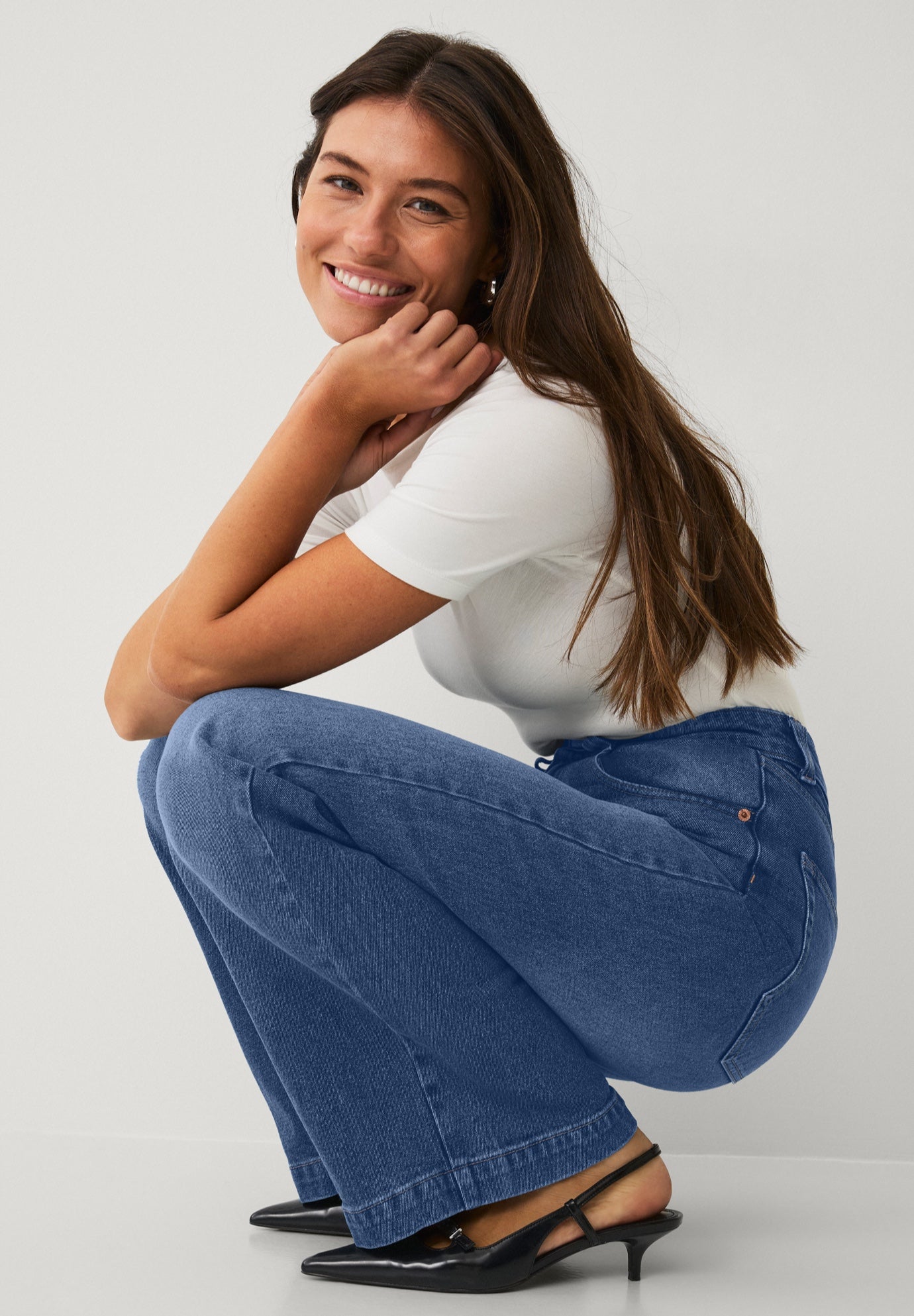 High-rise Stretch Flare Leg Jeans image number 5