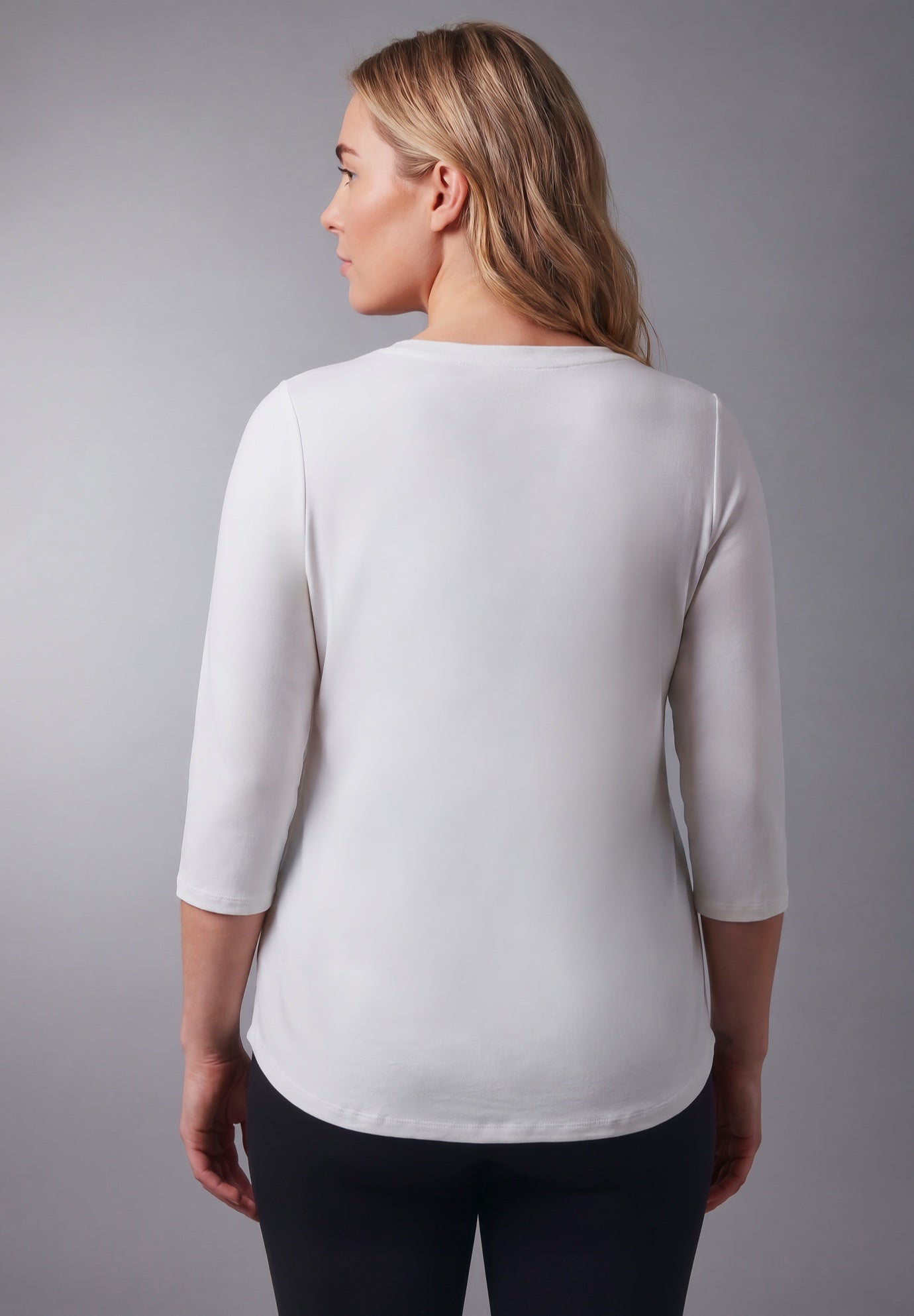 Signature 3/4 Sleeve V-Neck Tee image number 1