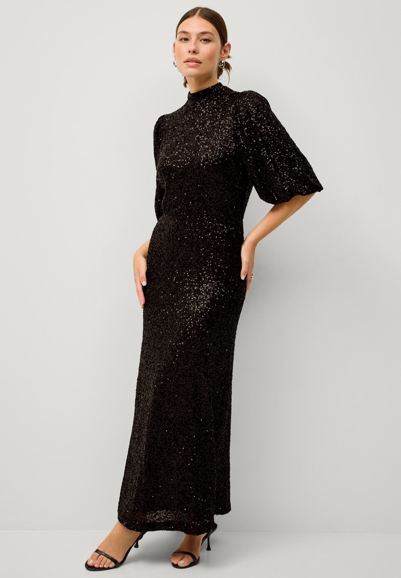 A-Line Mockneck Sequin Maxi Dress With Back Satin Bow image number 1