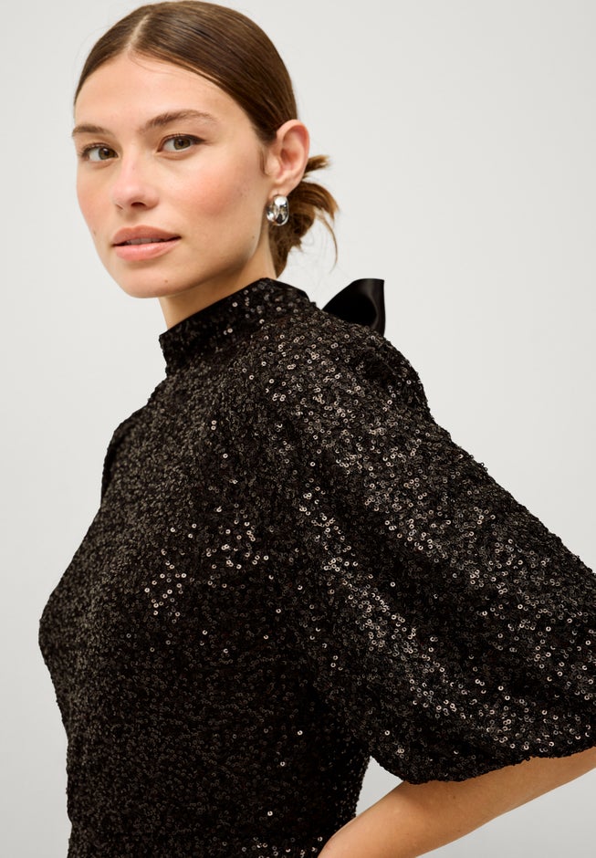 A-Line Mockneck Sequin Maxi Dress With Back Satin Bow image number 5