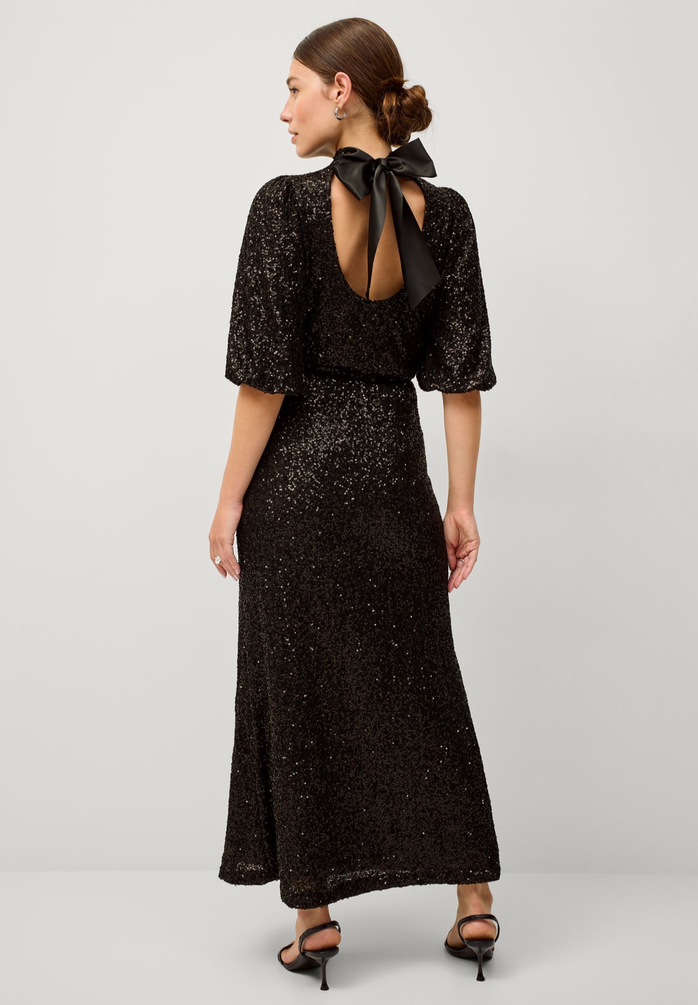 A-Line Mockneck Sequin Maxi Dress With Back Satin Bow image number 2
