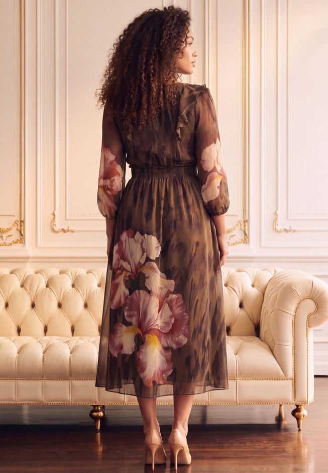 Plus Size Chiffon Flounce V-Neck Maxi Dress image number 3