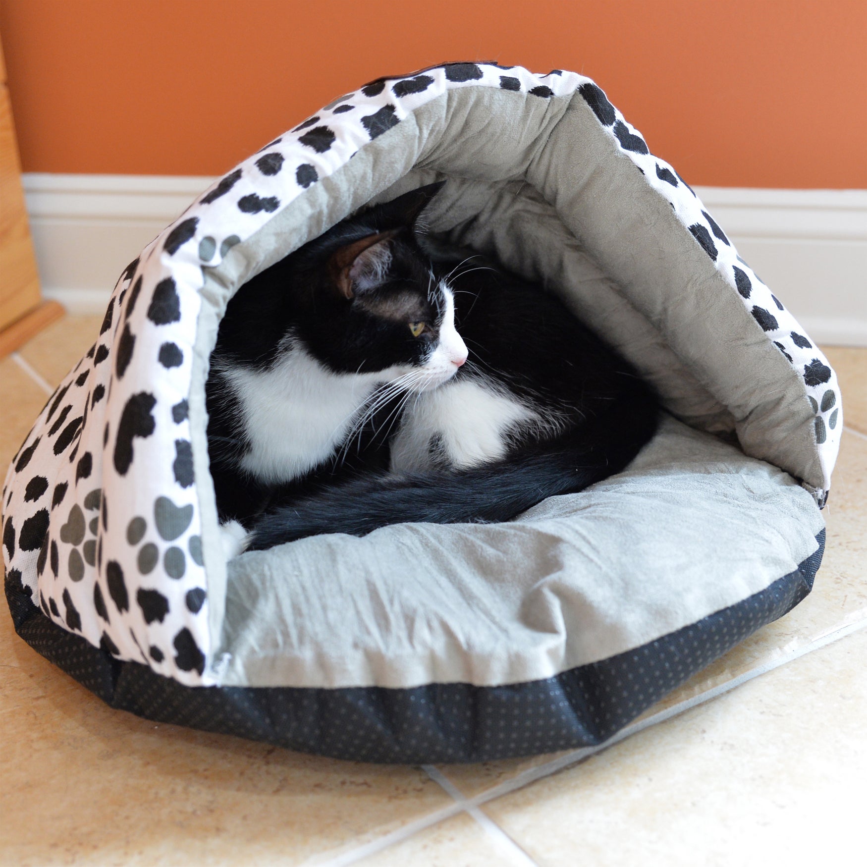 Slipper Cat Bed, Cozy Cave Pet Bed , Aniti Slip Warm Bed For Cats And