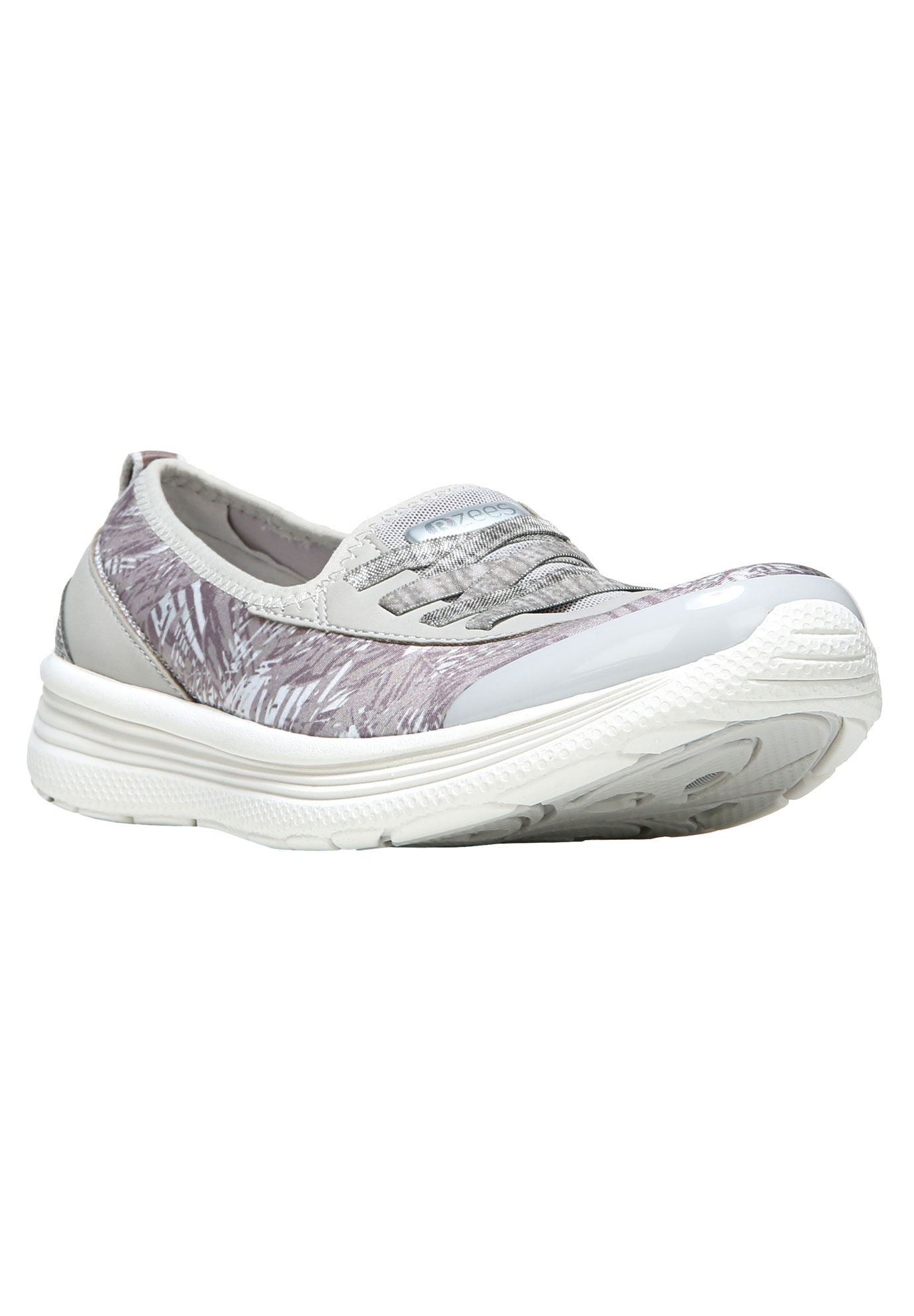 bzees water shoes